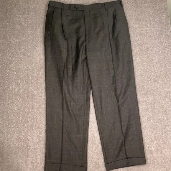 Jos A Bank Suit Mens 48L Olive Windowpane Corporate Dapper Timeless Office 2 pc